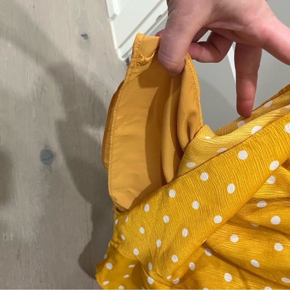 Yellow poka-dot romper - Picture 5 of 6